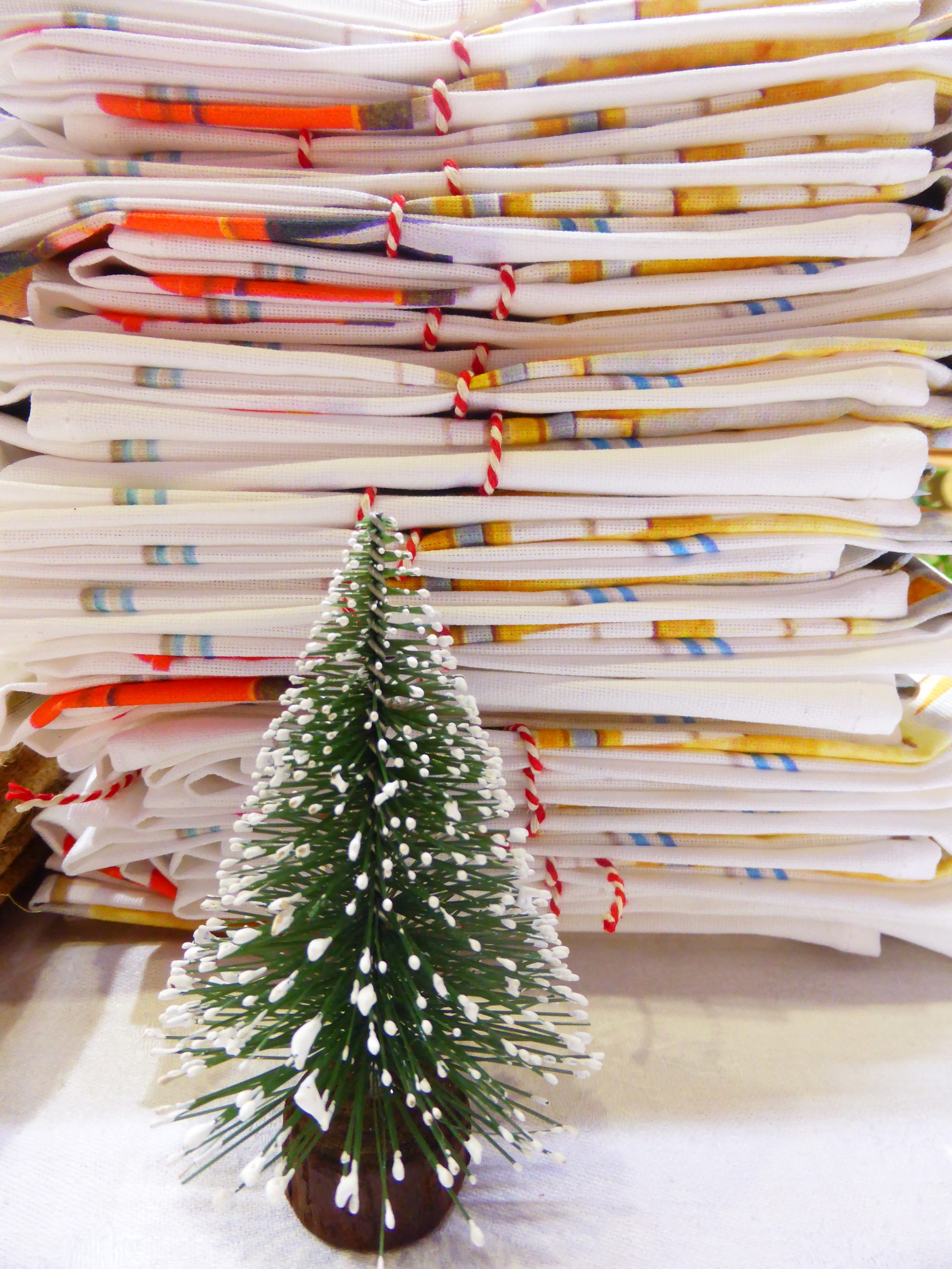 london-tea-towel-pile